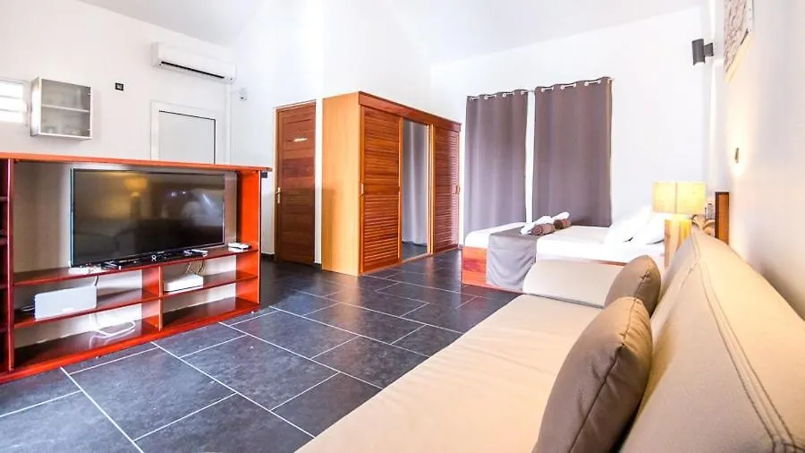 Villa Clemence Le Francois Aparthotel