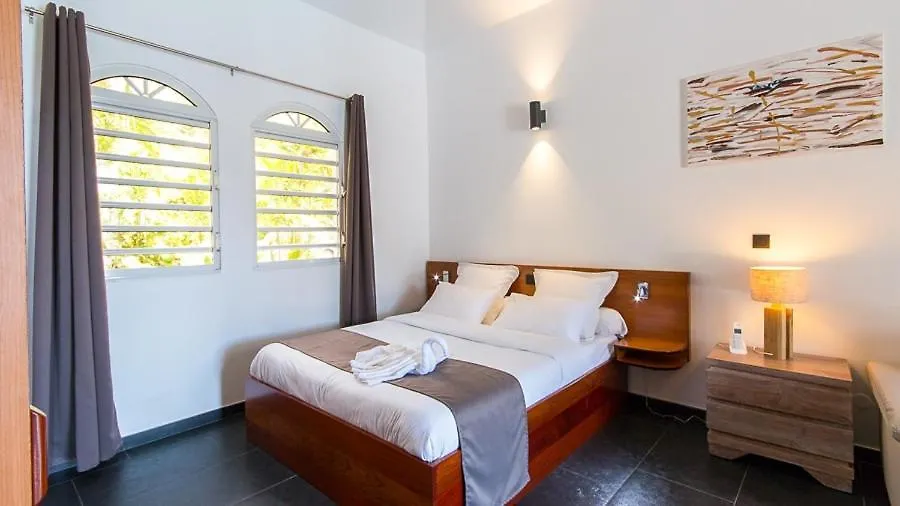 Villa Clemence Le Francois Aparthotel